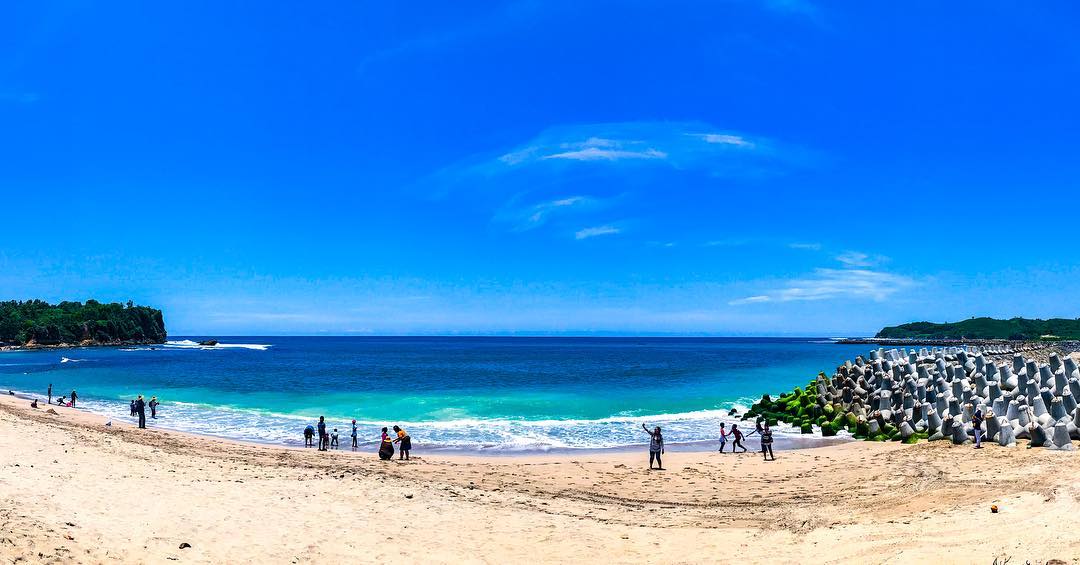 Foto Pantai Tambakrejo Blitar Jawa Timur