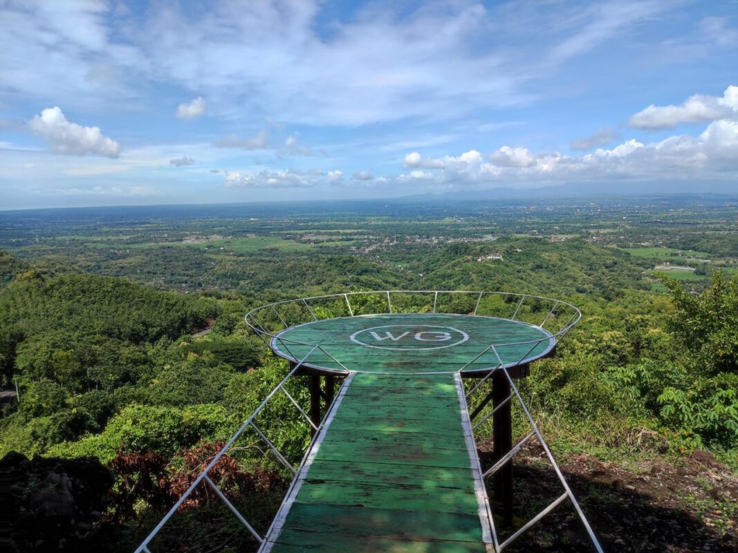 10 Spot Foto Kekinian dan Hits di Jogja Untuk Berburu Konten! - Watu Goyang 10 Spot Foto Kekinian dan Hits di Jogja Untuk Berburu Konten! - Watu Goyang