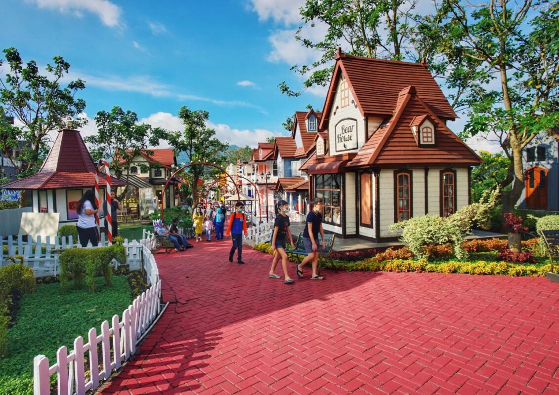 10 Tempat Instagramable di Bandung Terbaru Murah Untuk Weekend! - Kota Mini 10 Tempat Instagramable di Bandung Terbaru Murah Untuk Weekend! - Kota Mini