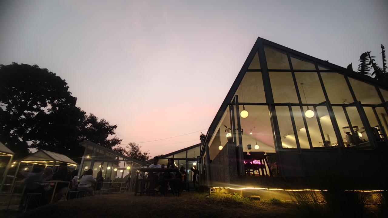 10 Tempat Instagramable di Bandung Terbaru Murah Untuk Weekend! - ManA Cafe and Cottage 10 Tempat Instagramable di Bandung Terbaru Murah Untuk Weekend! - ManA Cafe and Cottage