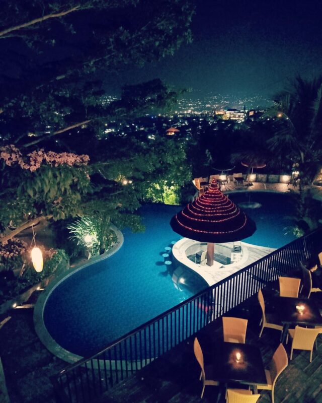10 Wisata Malam Hari Paling Favorit di Kota Batu - Gambar Jambuluwuk Resort