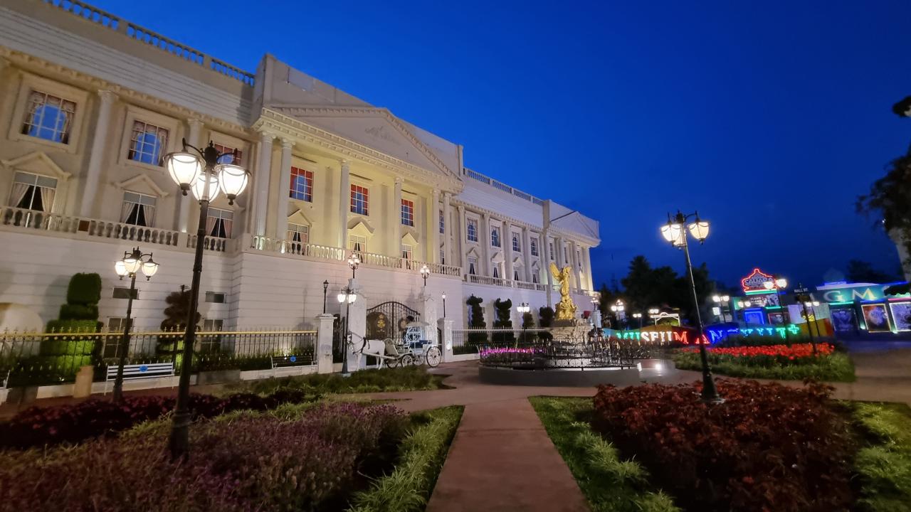 10 Wisata Malam Hari Paling Favorit di Kota Batu - Museum Angkut