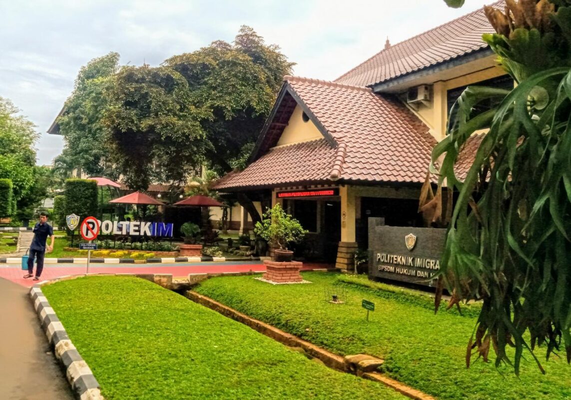 15 Daftar Universitas di Depok Beserta Jurusannya Yang Murah - Politeknik Imigrasi