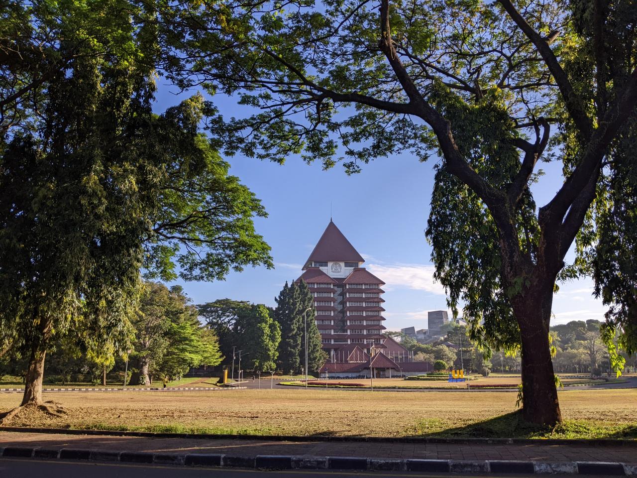 15 Daftar Universitas di Depok Beserta Jurusannya Yang Murah