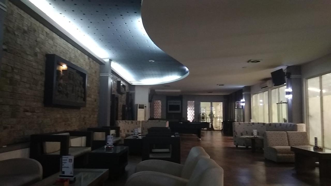 Cari Tempat Ngopi Hits di Daerah Karawang? Coba Coffeeholic Coffee Shop Berikut Ini Cari Tempat Ngopi Hits di Daerah Karawang? Coba Coffeeholic Coffee Shop Berikut Ini