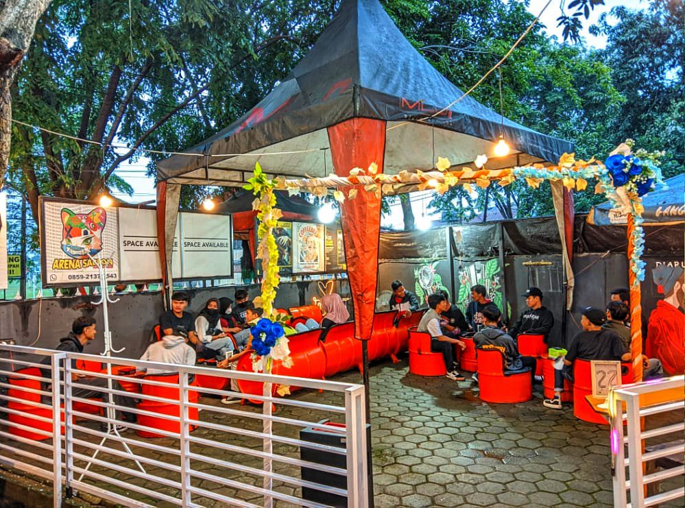 Cari Tempat Ngopi Hits di Daerah Karawang? Coba Ajudan Kopi & Ajudan Reflexy Coffee Shop Berikut Ini Cari Tempat Ngopi Hits di Daerah Karawang? Coba Ajudan Kopi & Ajudan Reflexy Coffee Shop Berikut Ini