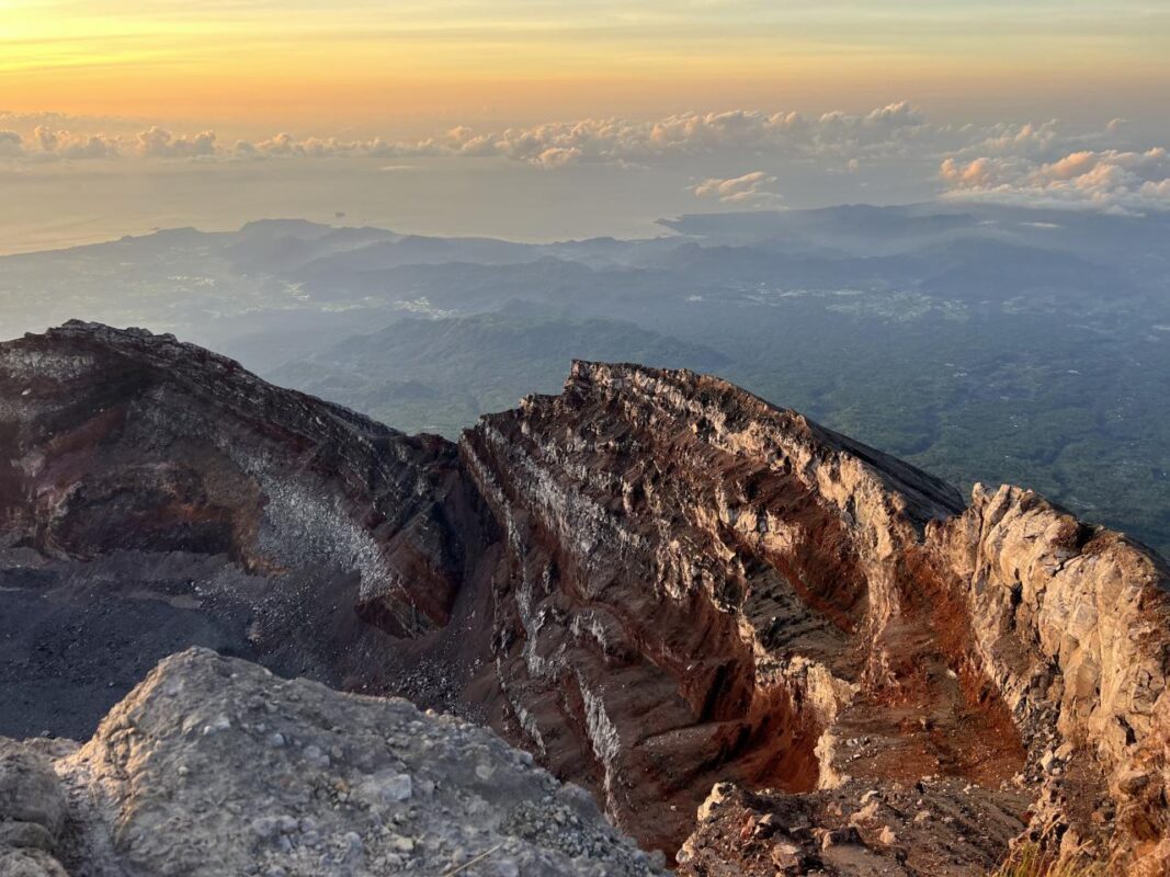 Gunung Agung bagi masyarakat Hindu Bali dipercayai sebagai tempat bersemayamnya para dewa dan istana Dewata.