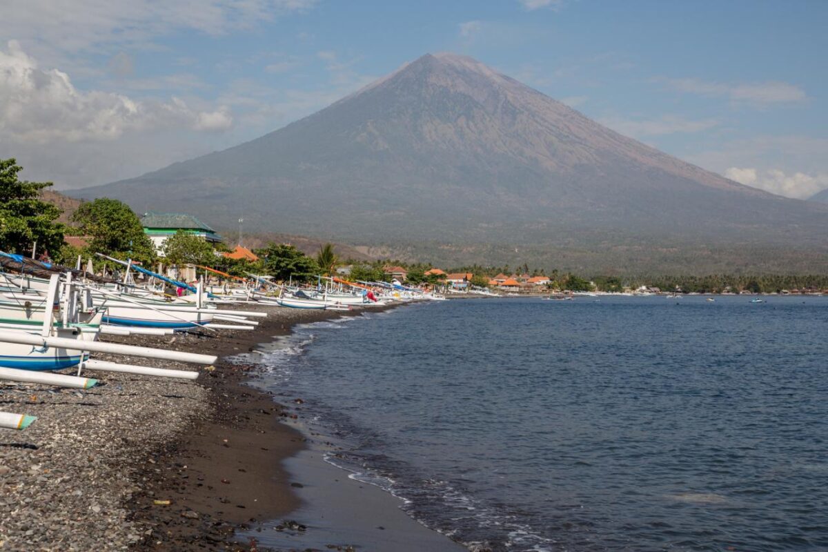 Para pendaki Gunung Agung tidak diperbolehkan membawa makanan yang terbuat dari daging sapi Para pendaki Gunung Agung tidak diperbolehkan membawa makanan yang terbuat dari daging sapi
