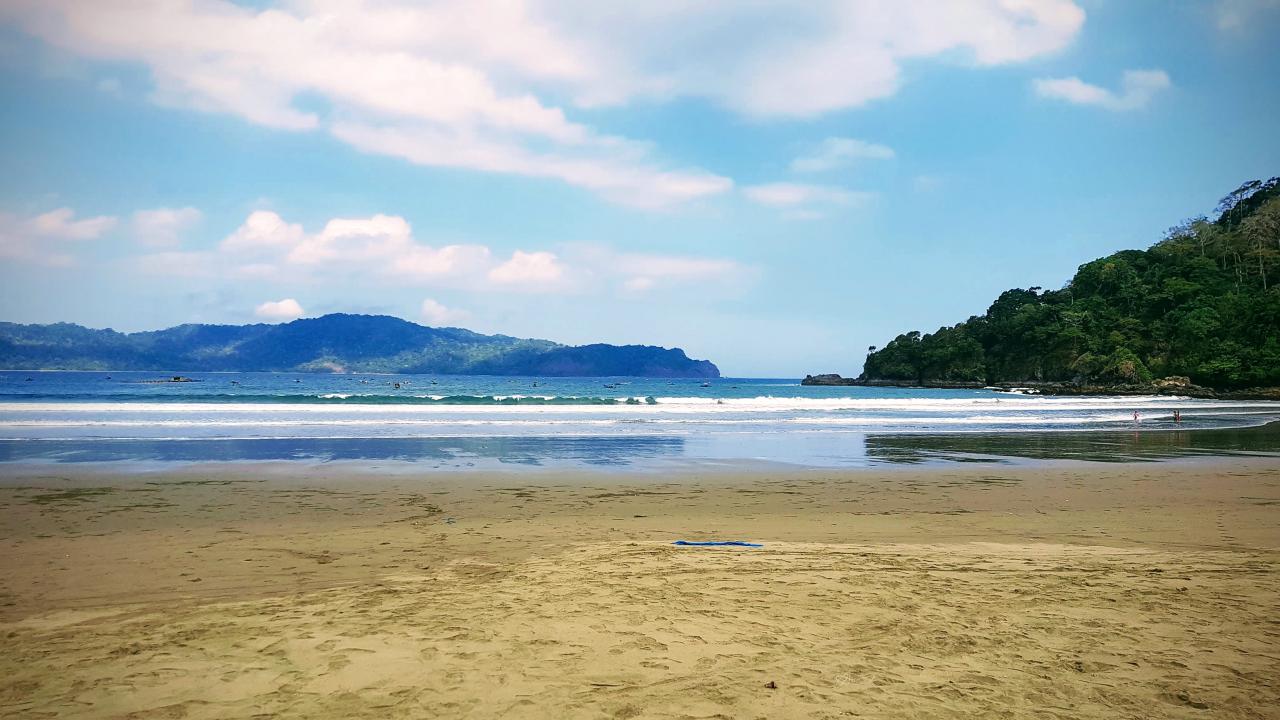 Fasilitas dan Akses Menuju Pantai Rajegwesi