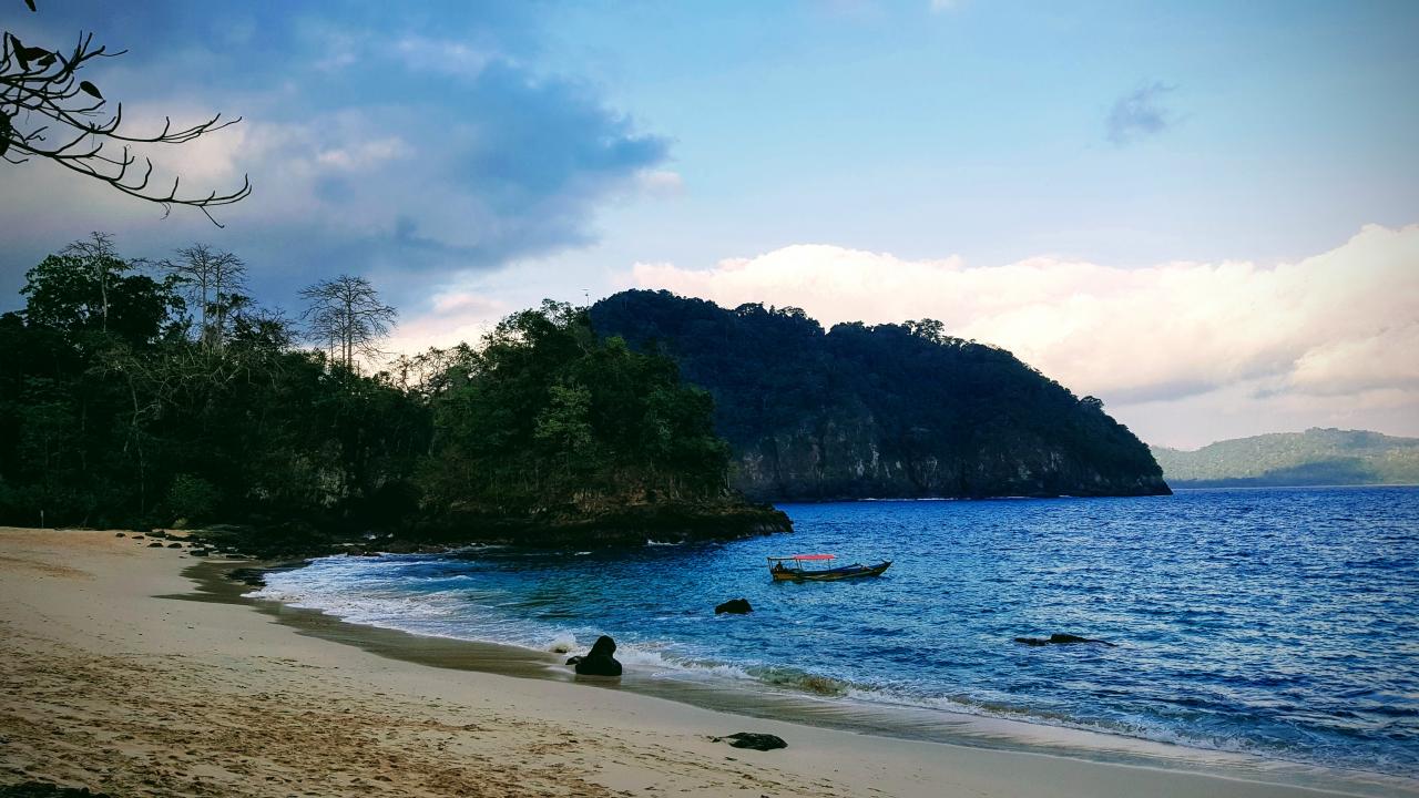 Kejadian Bersejarah dan Pulihnya Pantai Rajegwesi