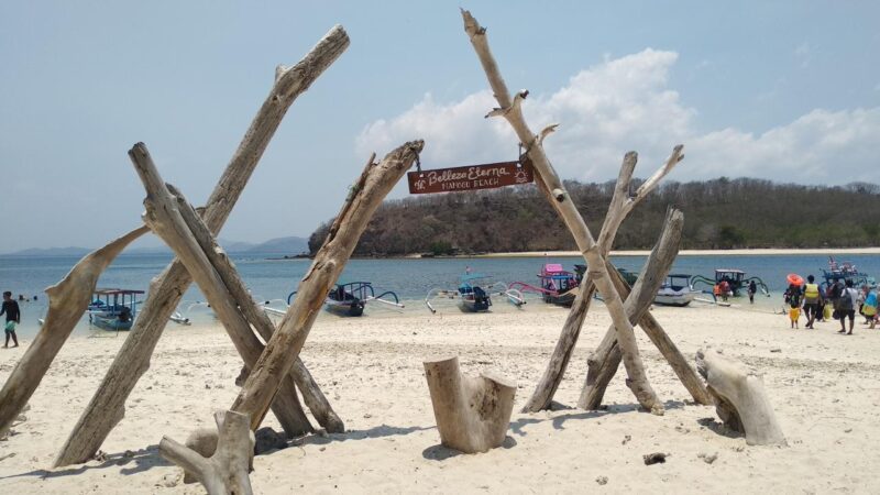 Pulau Tersembunyi Di Lombok Barat Wajib Kunjung Di 2026! Pulau Tersembunyi Di Lombok Barat Wajib Kunjung Di 2026!