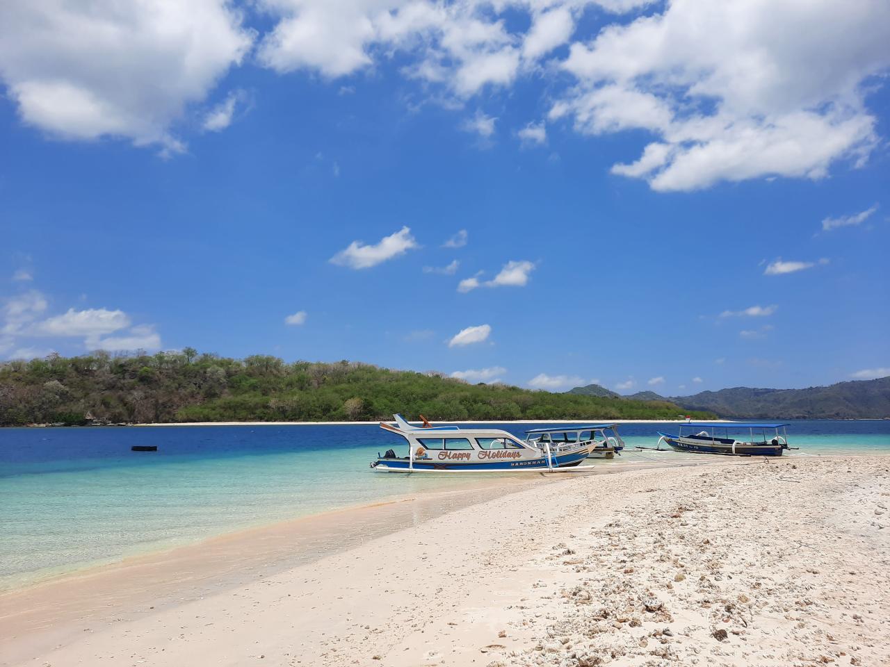 Pengalaman Snorkeling di Pantai Gili Nanggu Lombok