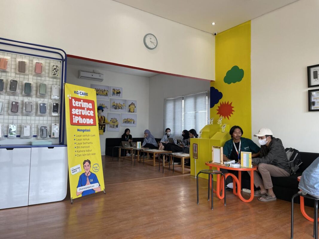 Rekomendasi Toko HP iPhone di Bandung Manakah Yang Resmi Terpercaya dan Termurah? - Kamar Gadget Rekomendasi Toko HP iPhone di Bandung Manakah Yang Resmi Terpercaya dan Termurah? - Kamar Gadget